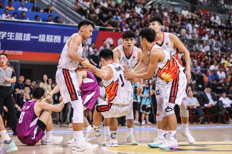 中国体育大学男篮决赛直播