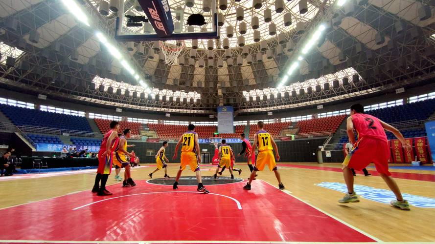 重庆体育馆篮球比赛直播