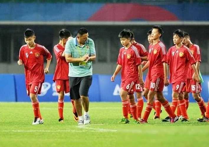 中国少年足球直播的相关图片