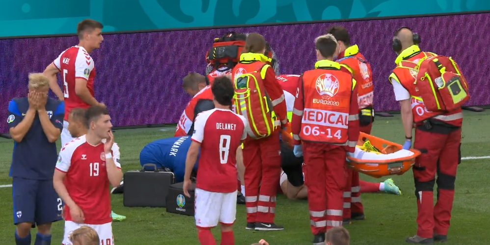 足球比赛直播事故的相关图片