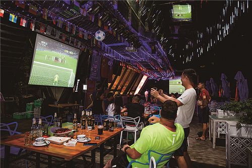 足球现场直播酒吧的相关图片